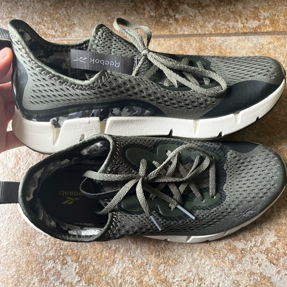 Reebok- Comfort footbed Ortholite Sneakers - Picture 1 of 8